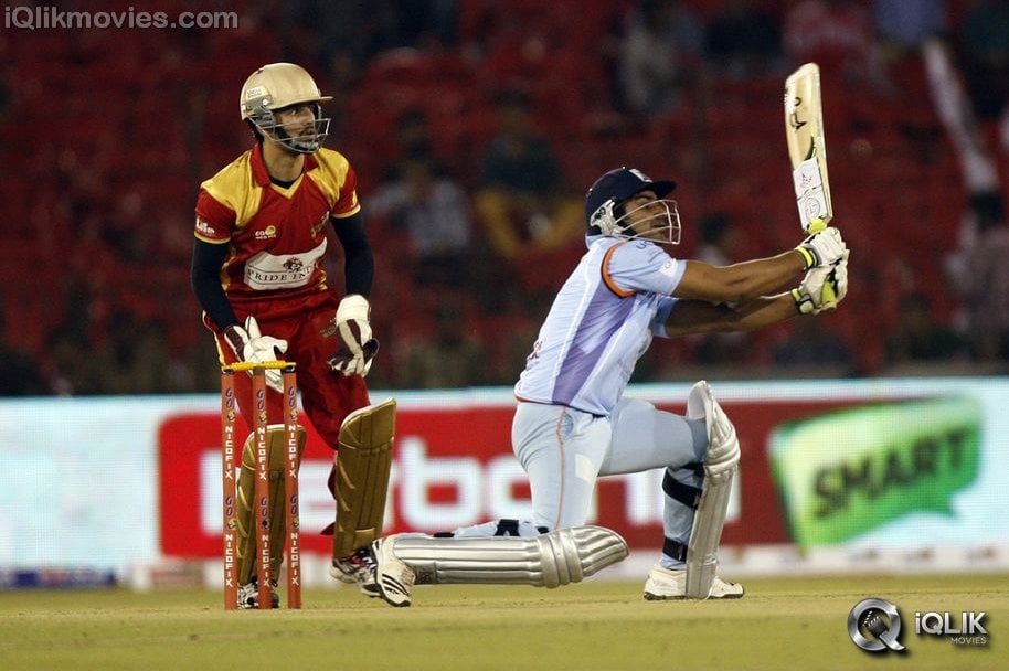 Celebrity-Cricket-League-2014